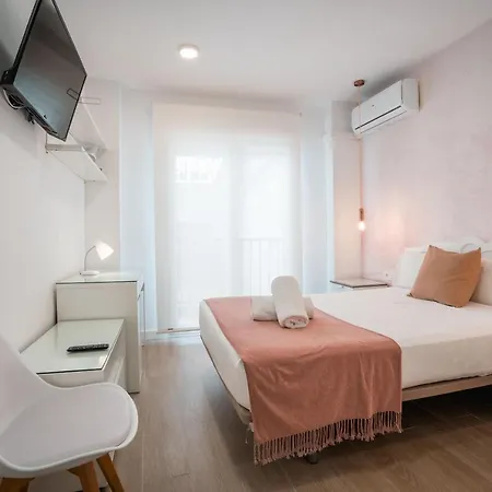 Ibericabeds Capuchinos Apartment *
